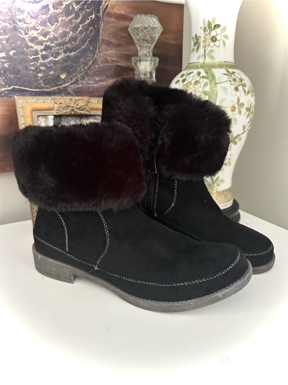 Propet Tabitha Black Suede Faux Fur Collar Side Zip Ankle Boots Sz 11